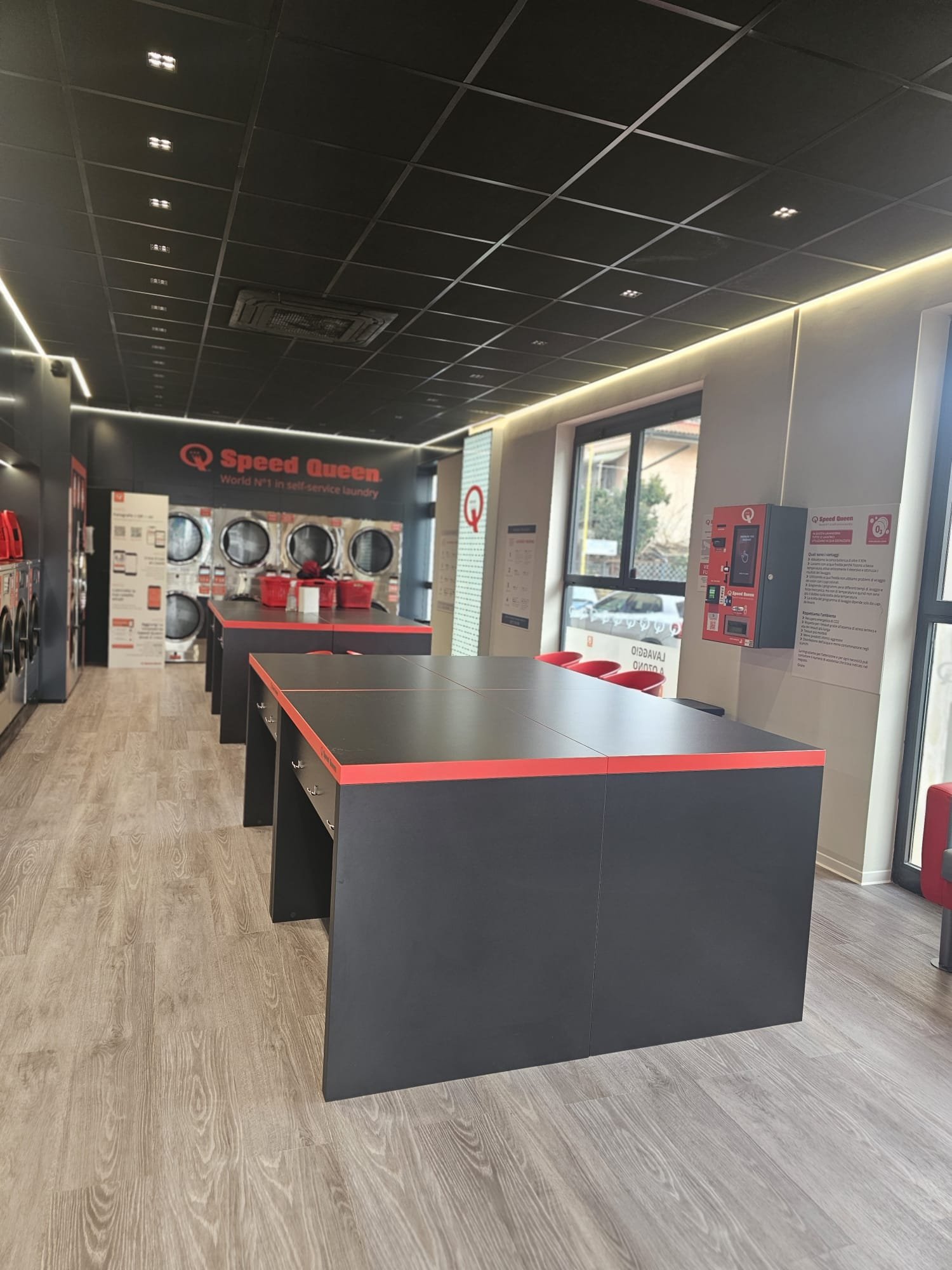 Store Speed Queen Luckywash Roma